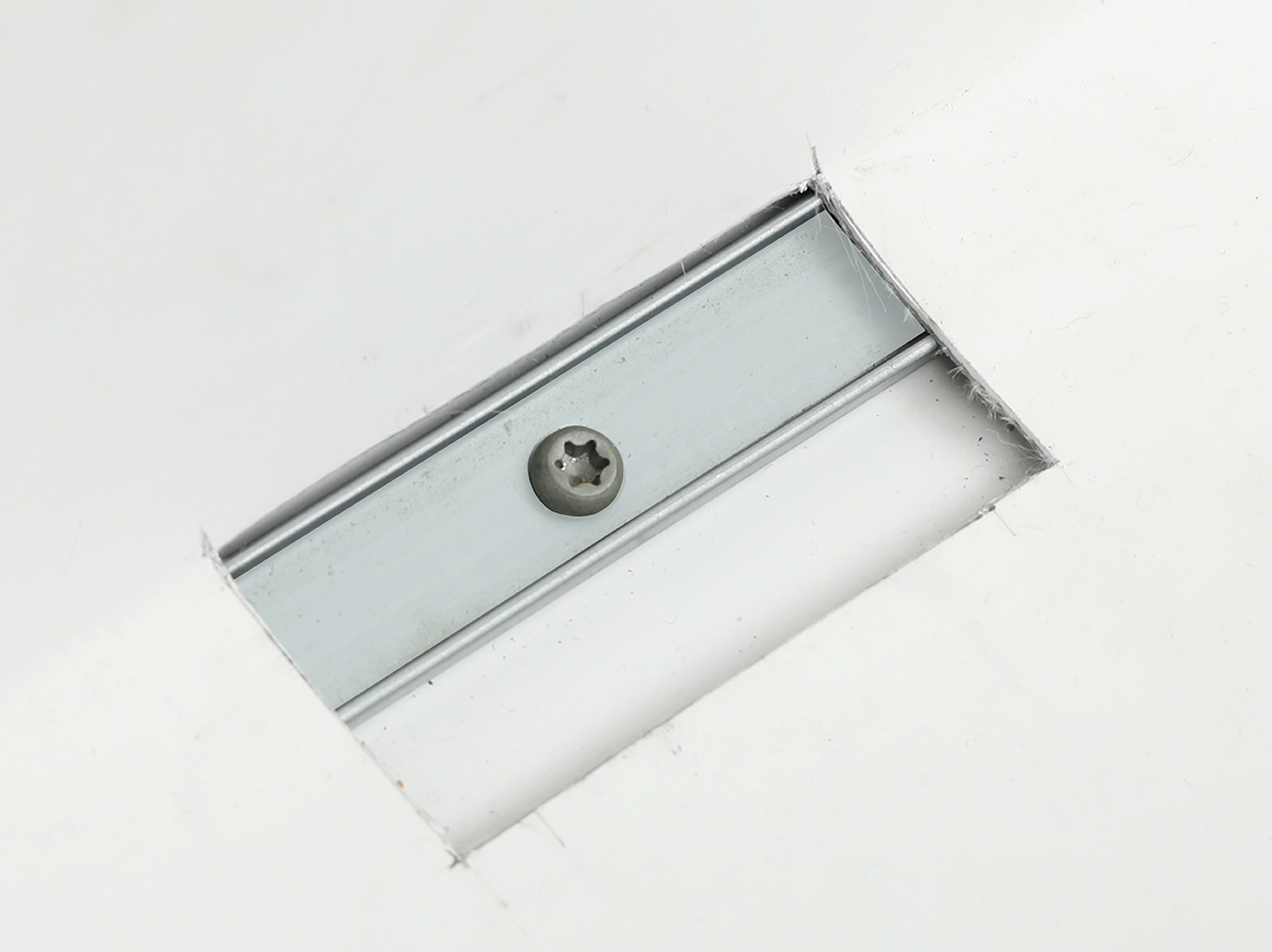 Type U Termination Bar  