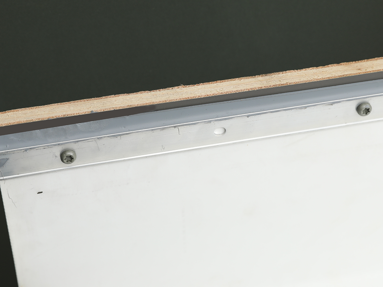 Type III Termination Bar
