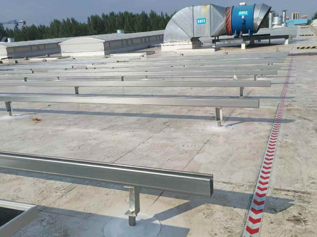 Medium PV mounting base